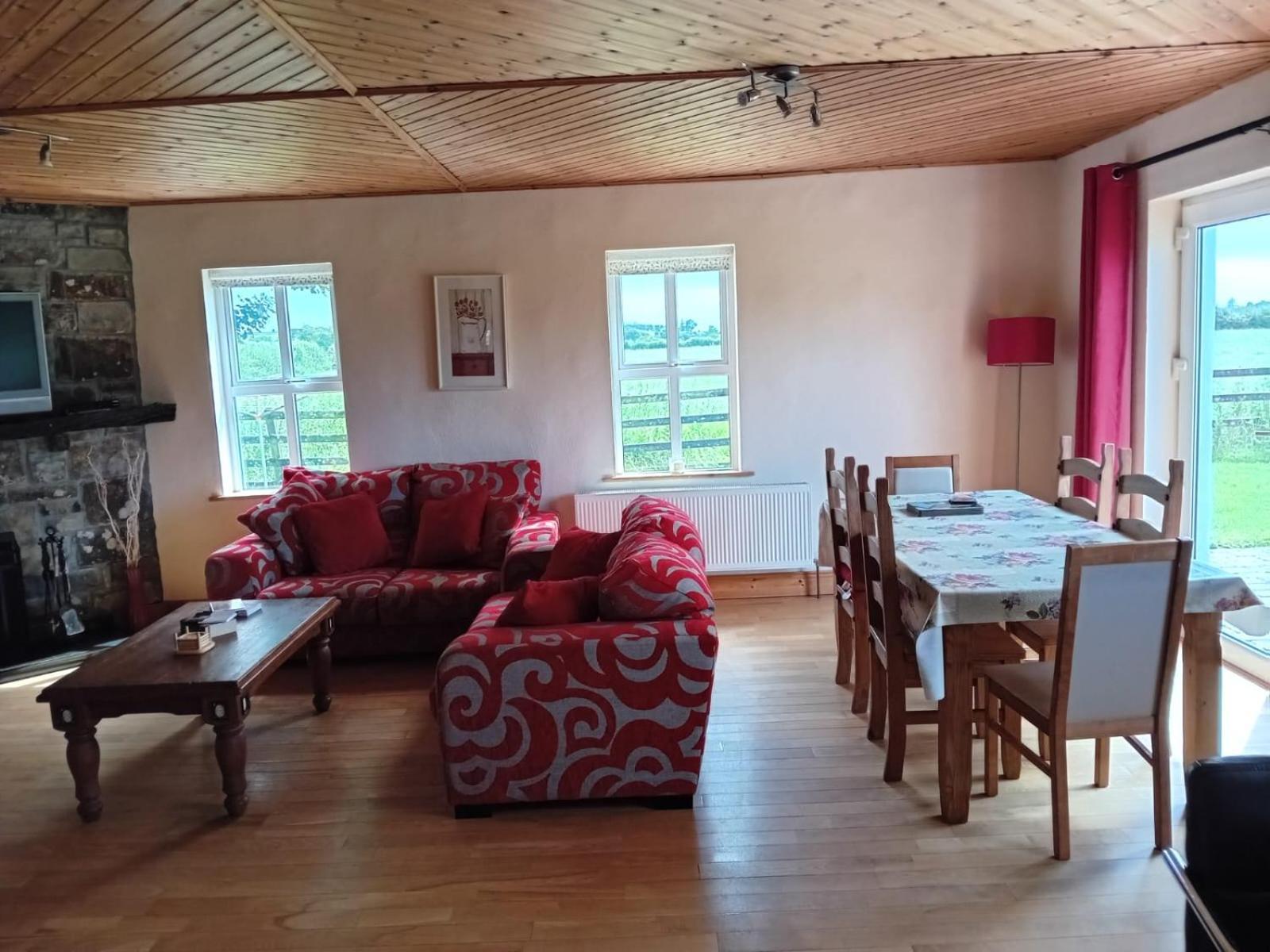 Katy Kellys Countryside Self Catering Cottage 罗斯康芒 外观 照片