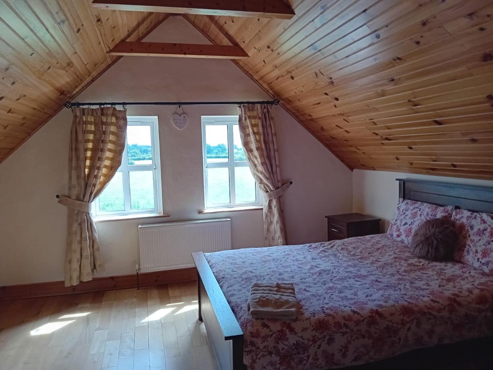 Katy Kellys Countryside Self Catering Cottage 罗斯康芒 外观 照片