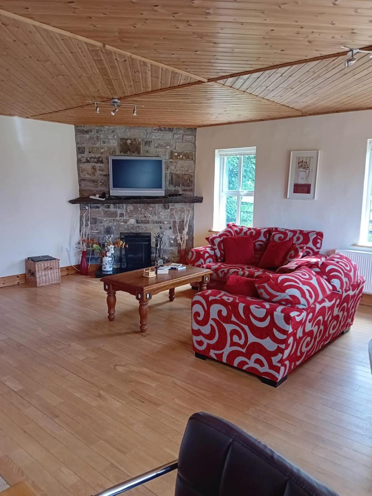 Katy Kellys Countryside Self Catering Cottage 罗斯康芒 外观 照片