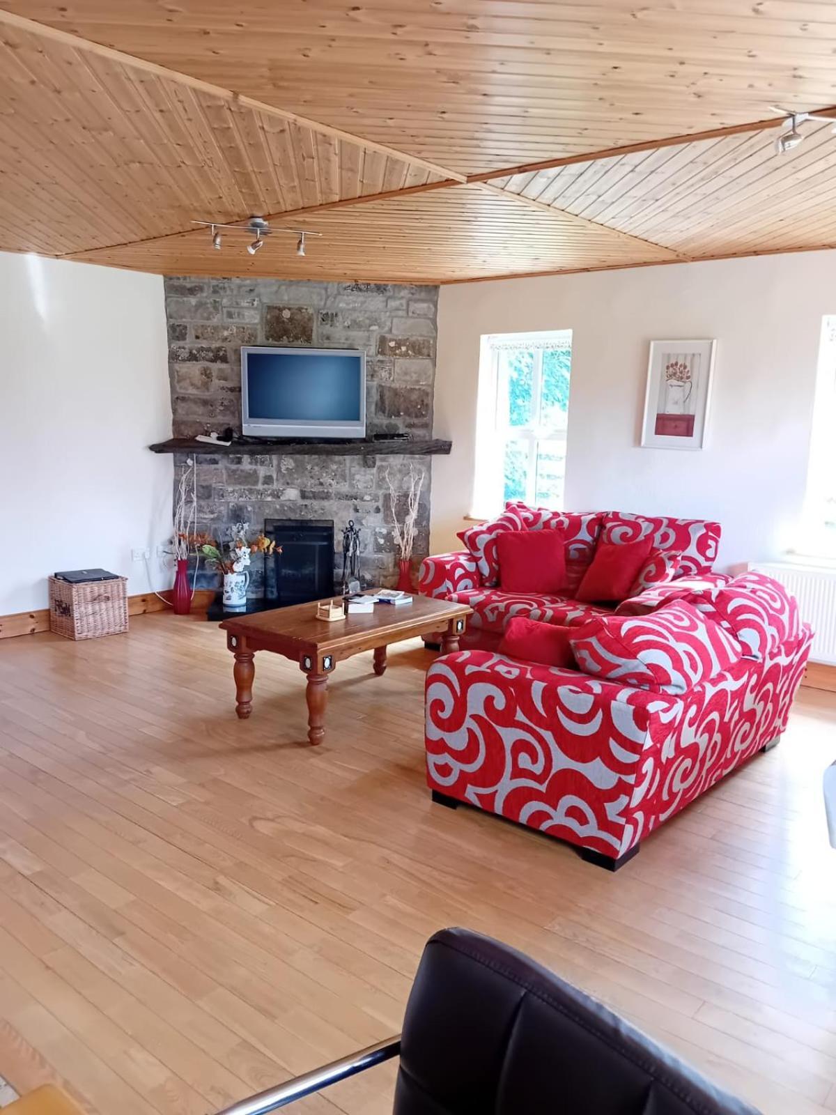 Katy Kellys Countryside Self Catering Cottage 罗斯康芒 外观 照片
