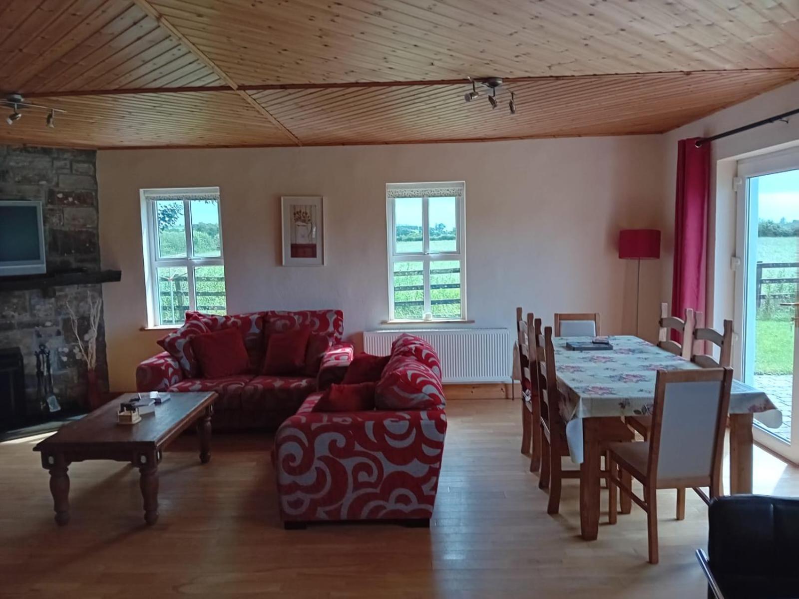 Katy Kellys Countryside Self Catering Cottage 罗斯康芒 外观 照片