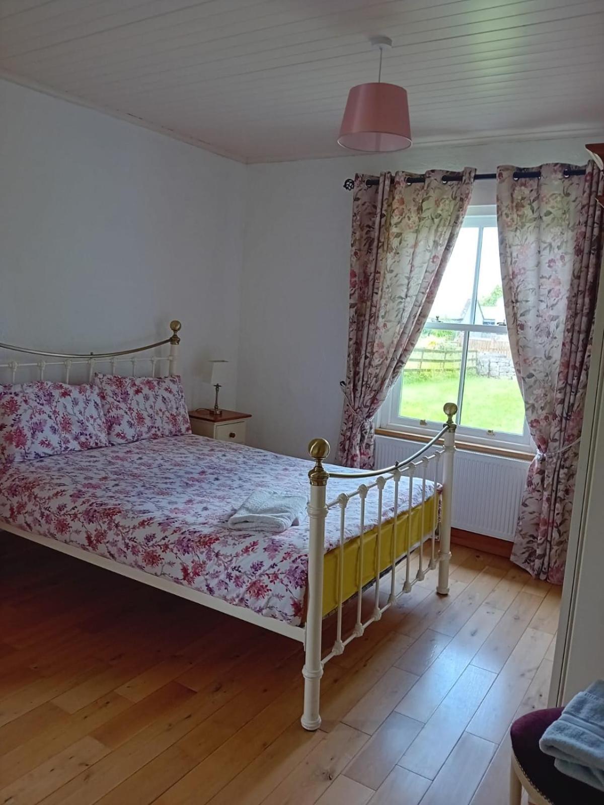 Katy Kellys Countryside Self Catering Cottage 罗斯康芒 外观 照片