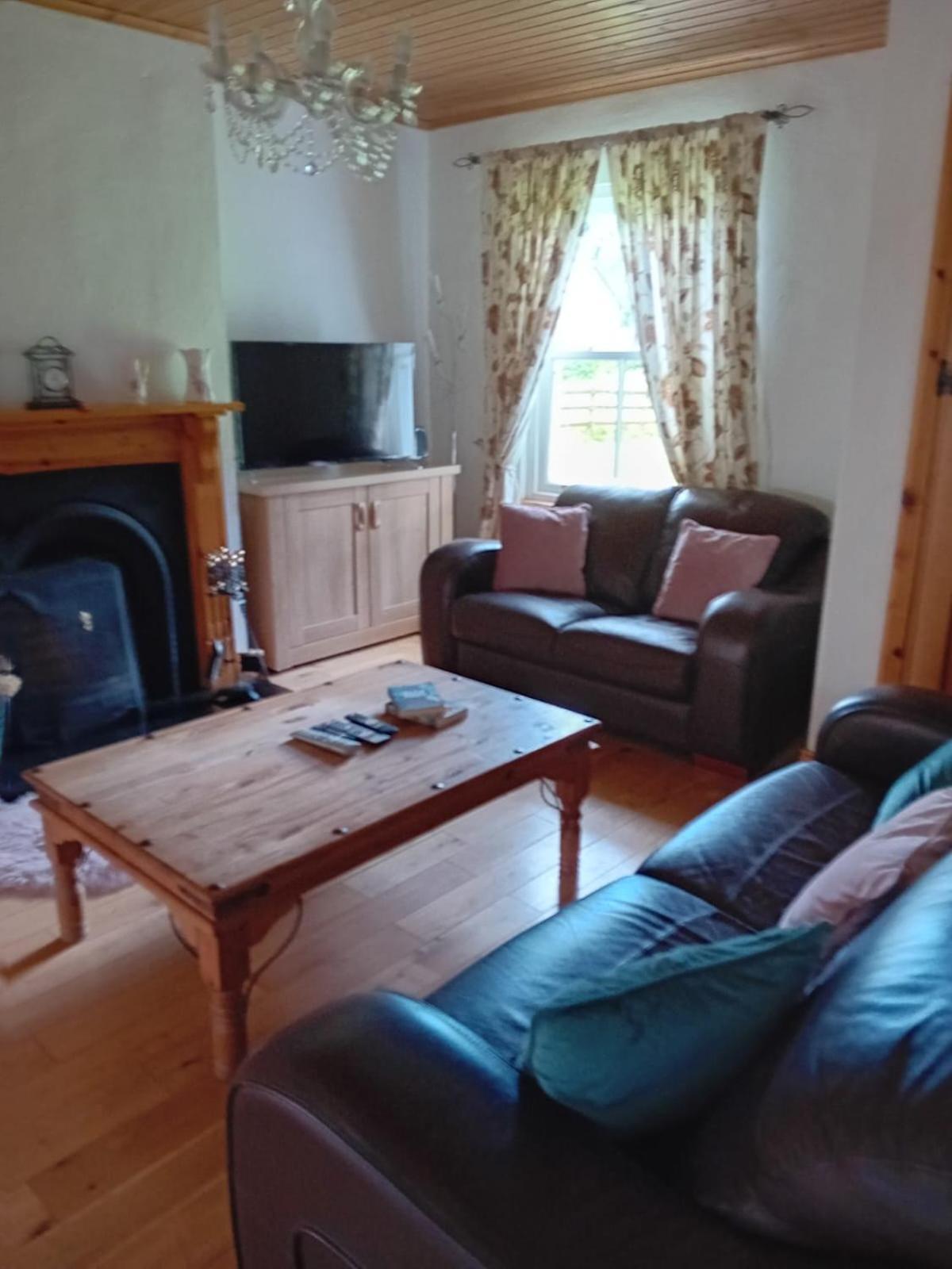 Katy Kellys Countryside Self Catering Cottage 罗斯康芒 外观 照片